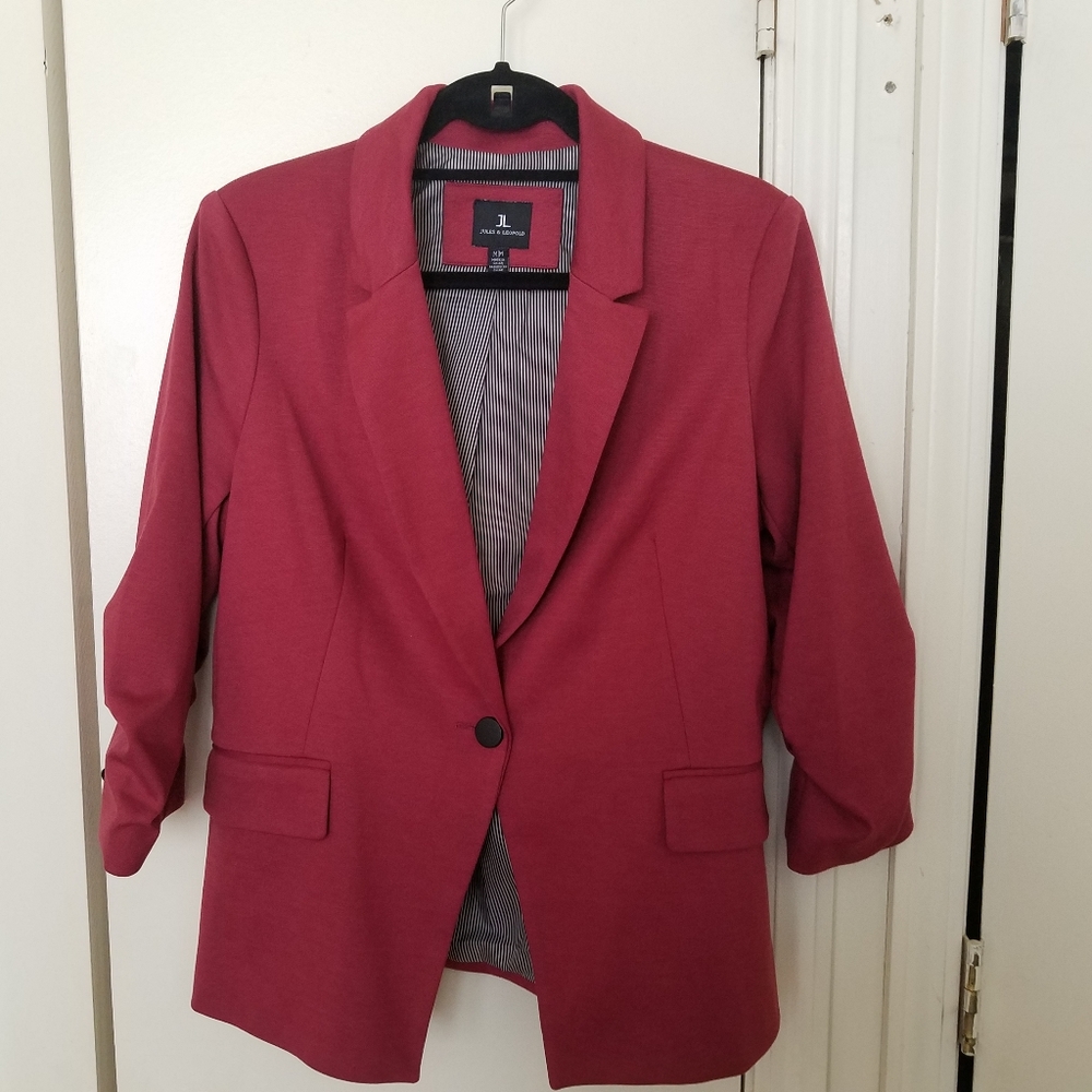 Red ruche sleeve blazer